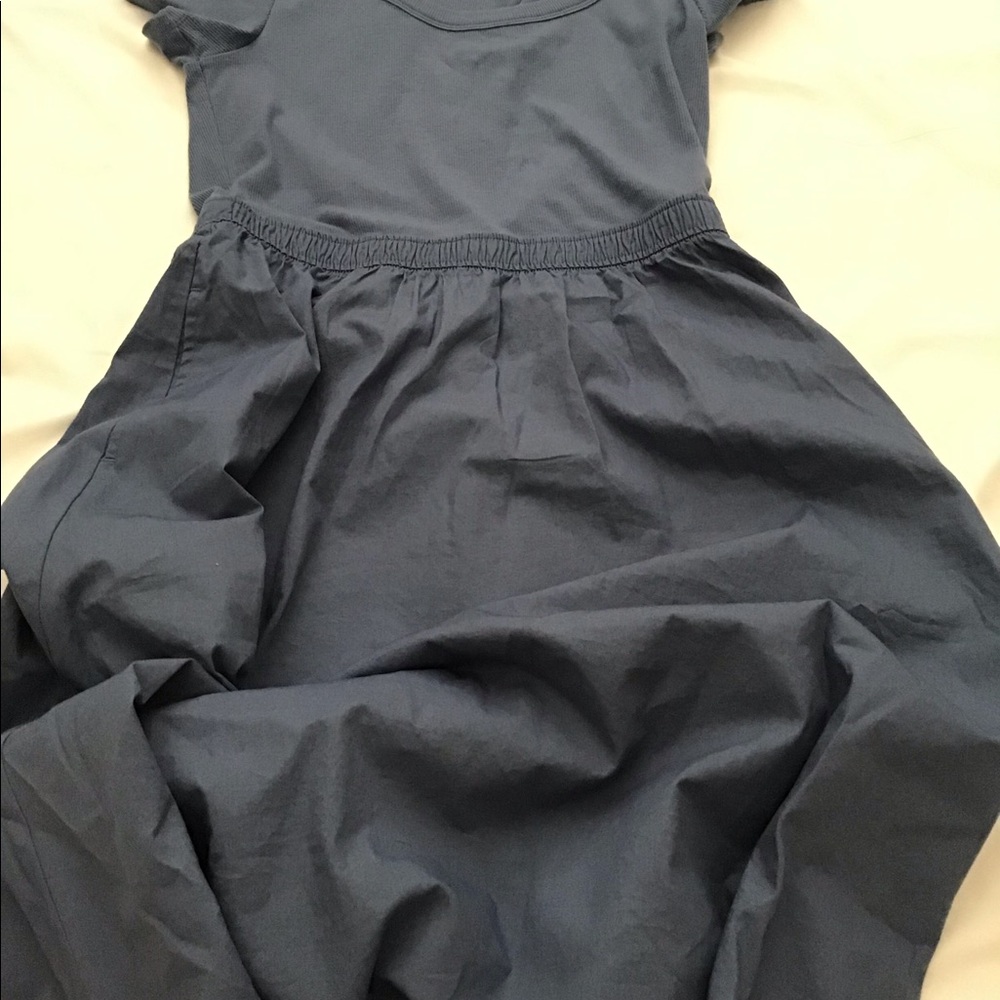 GAP Scoopneck Midi Dress